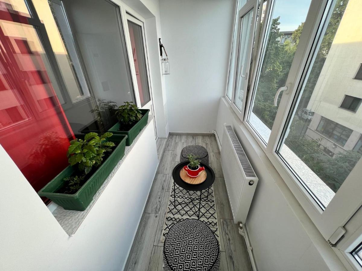 3 Rooms Apartment Airy & Bright Palas Style Iasi Exteriér fotografie