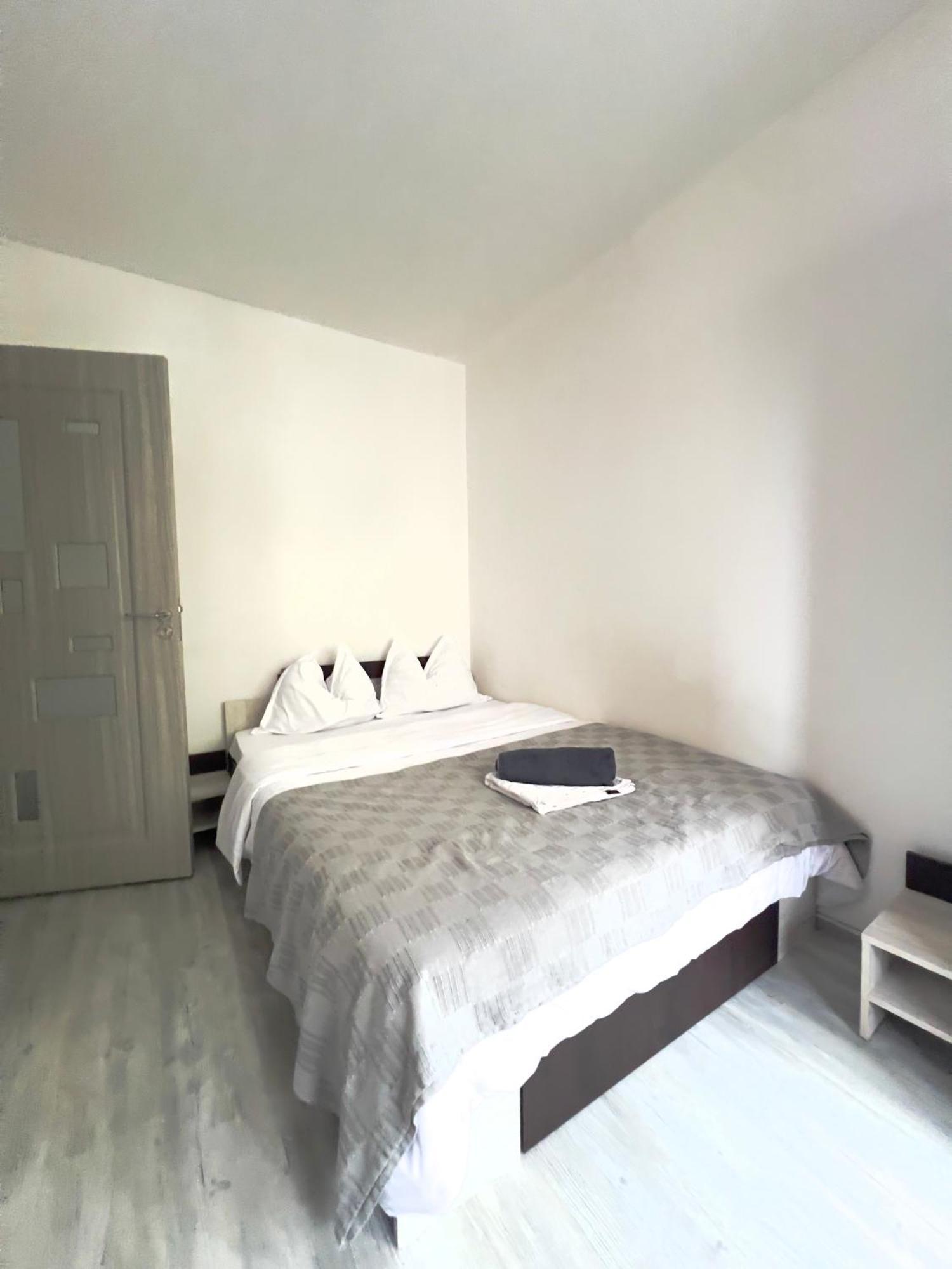 3 Rooms Apartment Airy & Bright Palas Style Iasi Exteriér fotografie